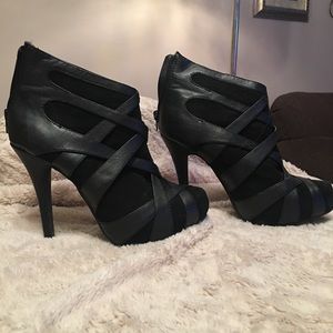 Black suede and leather Booties